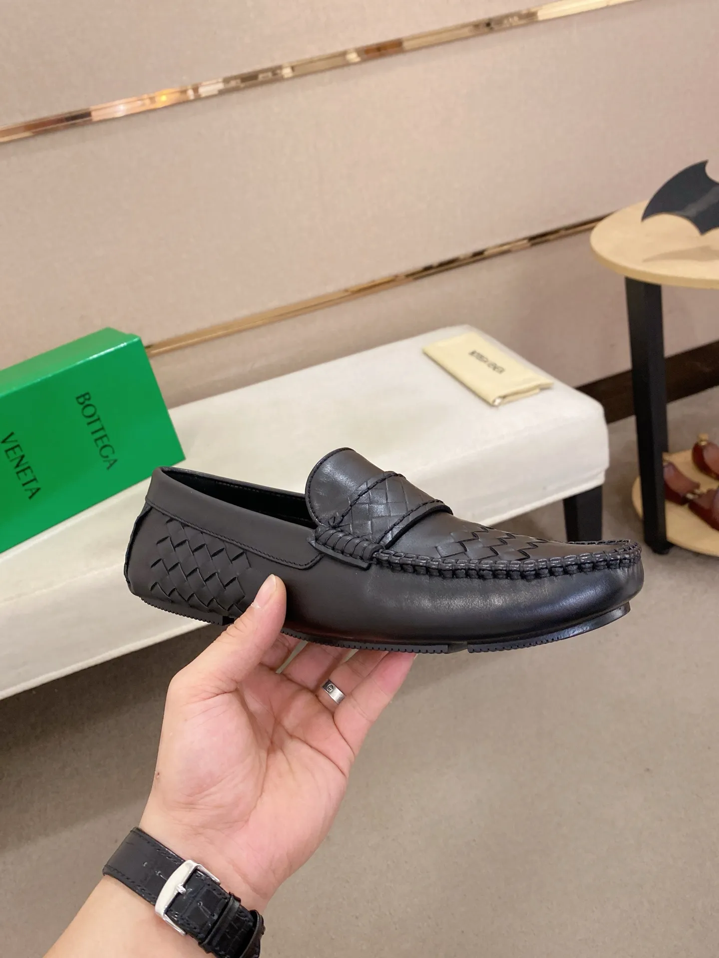 Men's shoes 💰 400💰 (Niu Li + Niu Pad) [BV] latest hot style‼ ️Casual men's shoes, uppers imported first-layer cowhide ➕Full imported cowhide lining✔️Exquisite workmanship, excellent foot feel, special rubber soles✔️, cool and fashionable, the latest fashion, fashionable outsole, hurry up. Code number: 38-44 (can be customized to 37.45, non-refundable)